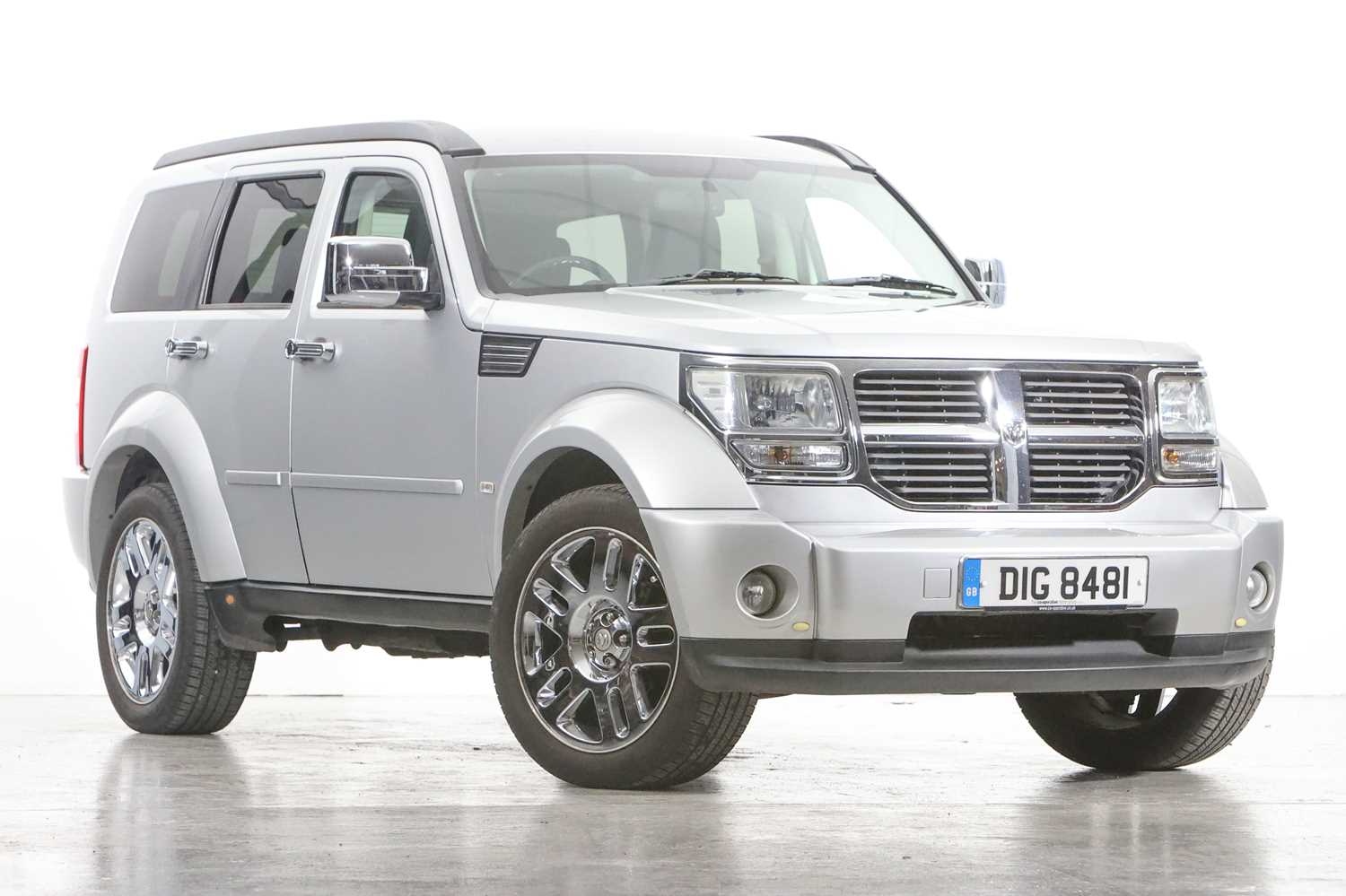 Lot 233 - 2008 Dodge Nitro 3.7 SXT