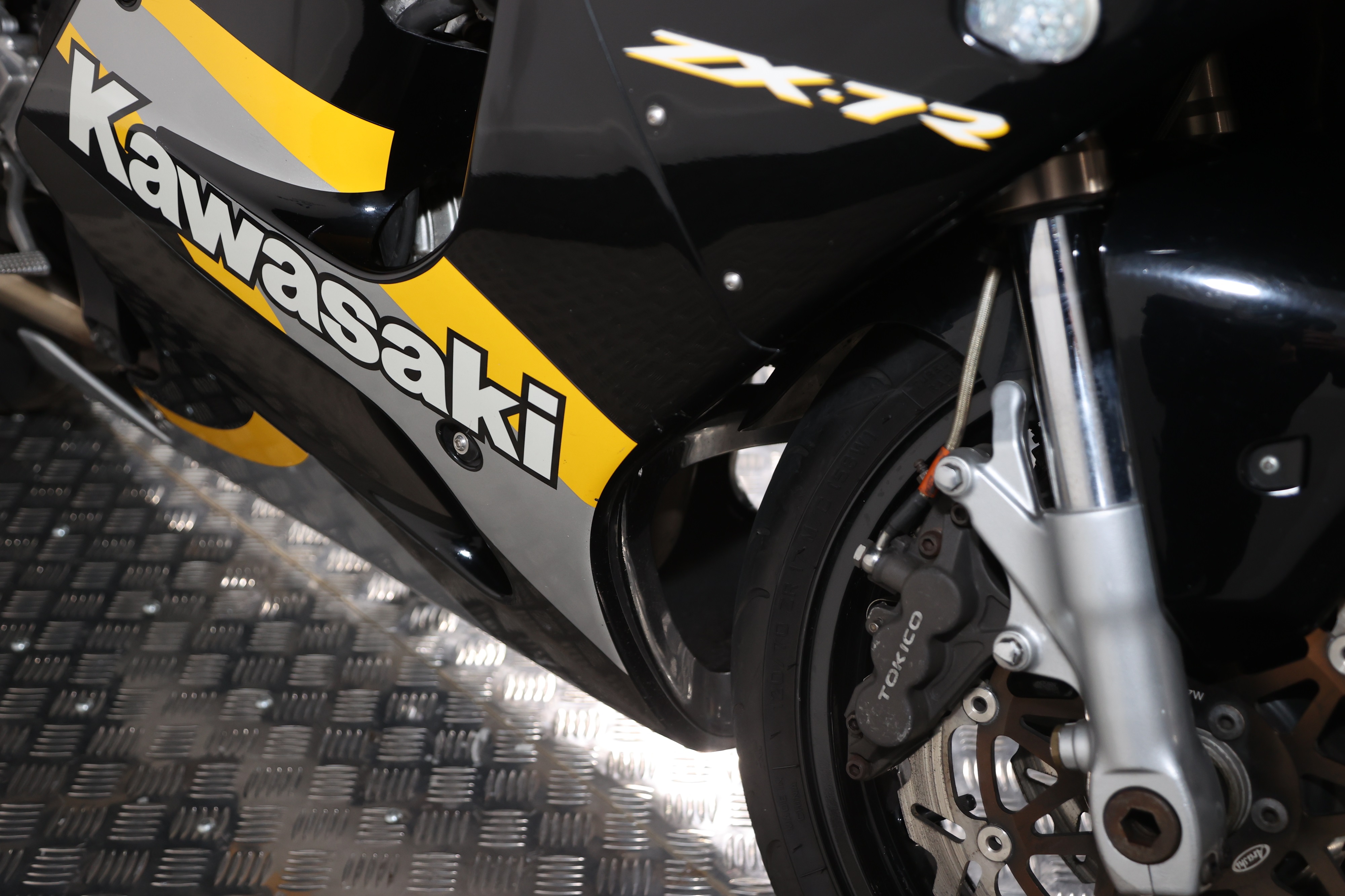 Lot 86 - 2001 Kawasaki ZX-7R Ninja