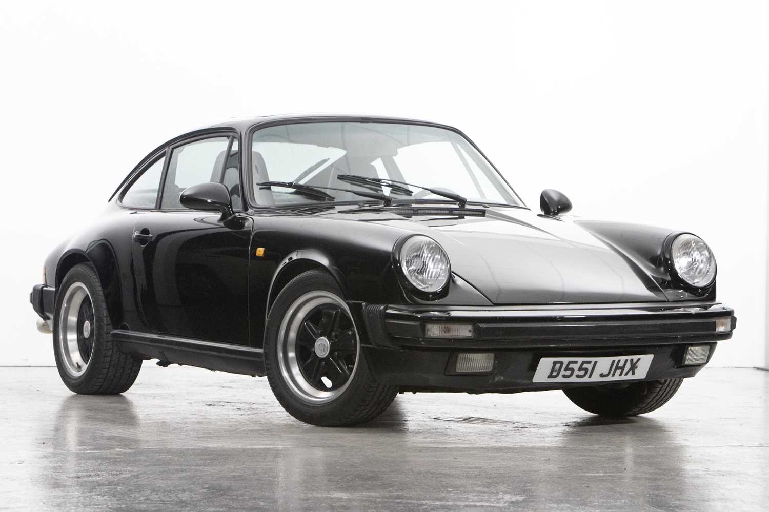 Lot 213 - 1986 Porsche 911 3.2 Carrera Coupe