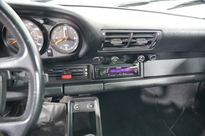 Lot 213 - 1986 Porsche 911 3.2 Carrera Coupe