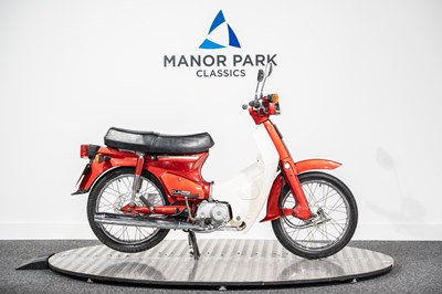 Lot 61 - 1989 Honda C90