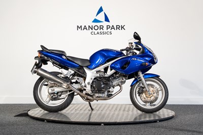 Lot 4 - 2002 Suzuki SV650S
