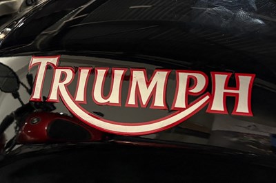 Lot 118 - 1998 Triumph Daytona T595
