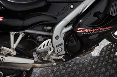 Lot 118 - 1998 Triumph Daytona T595