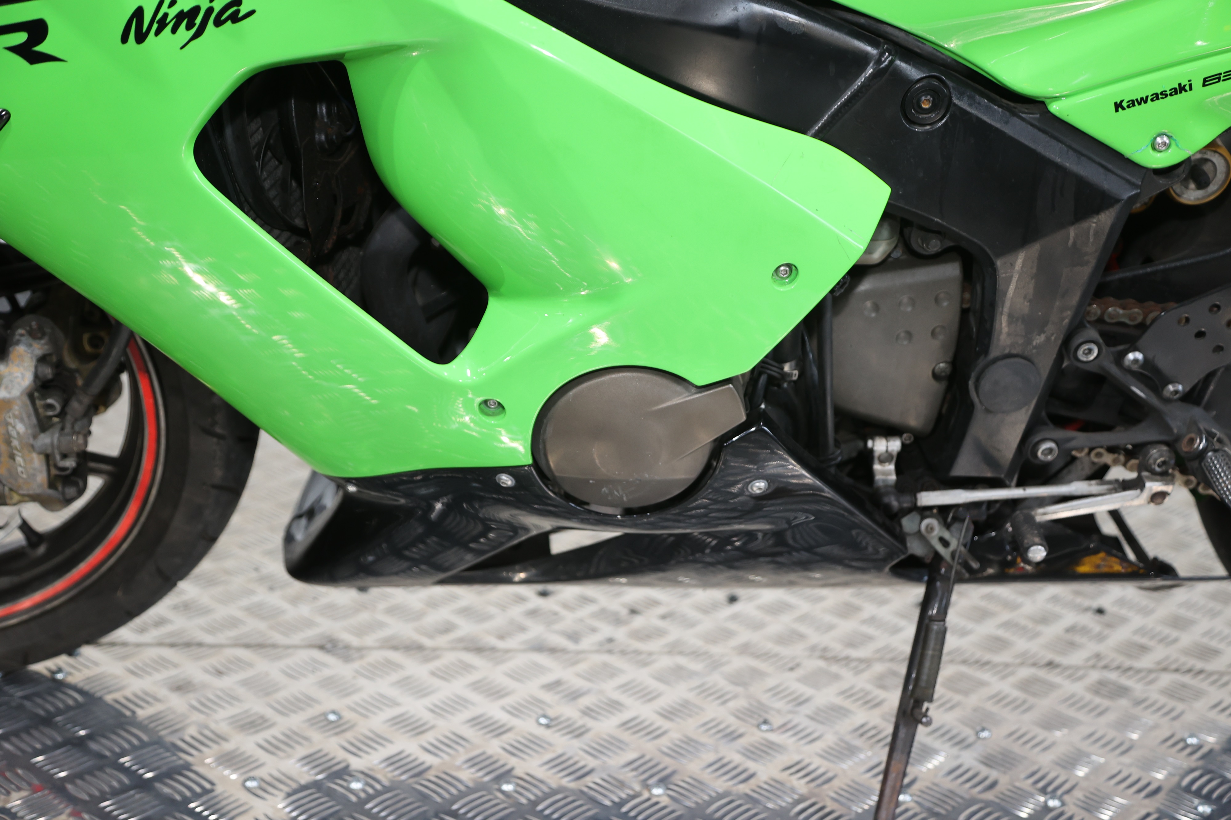 Lot 8 - 2005 Kawasaki ZX-6R Ninja