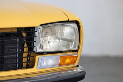 Lot 142 - 1975 Peugeot 304 Cabriolet