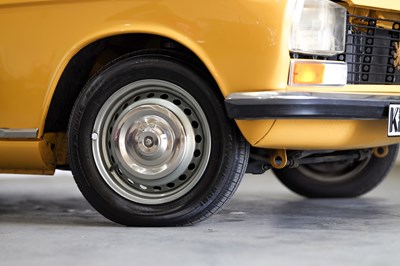 Lot 142 - 1975 Peugeot 304 Cabriolet