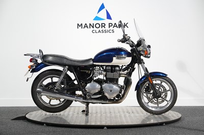 Lot 130 - 2009 Triumph Bonneville SE 865
