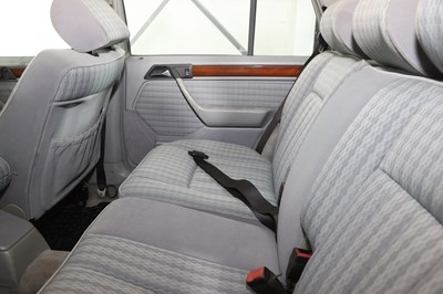 Lot 242 - 1990 Mercedes-Benz 300 TE 4-Matic