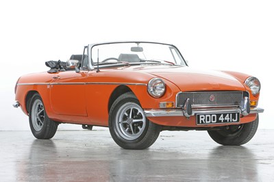 Lot 253 - 1971 MG B Roadster