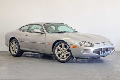 Lot 108 - 2000 Jaguar XK8 Coupe
