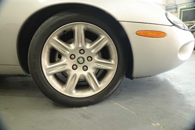 Lot 108 - 2000 Jaguar XK8 Coupe