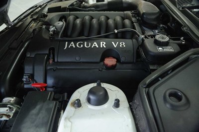Lot 108 - 2000 Jaguar XK8 Coupe