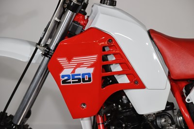 Lot 10 - 1986 Yamaha YZ250