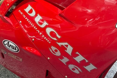 Lot 68 - 1998 Ducati 916 Biposto
