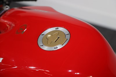 Lot 68 - 1998 Ducati 916 Biposto