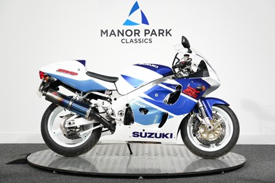Lot 64 - 1998 Suzuki GSXR750