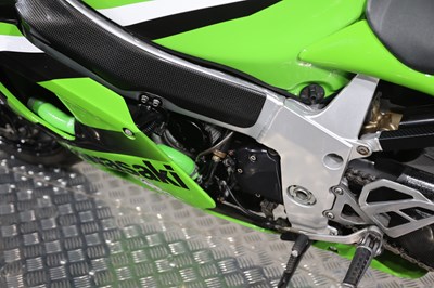 Lot 54 - 1998 Kawasaki ZX-7R Ninja
