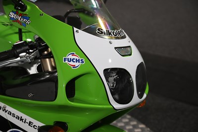 Lot 54 - 1998 Kawasaki ZX-7R Ninja