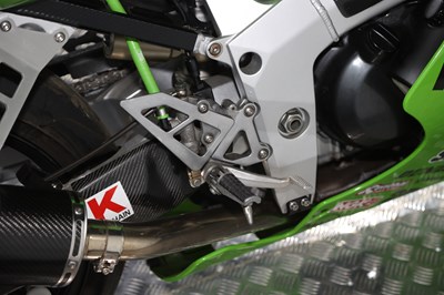 Lot 54 - 1998 Kawasaki ZX-7R Ninja