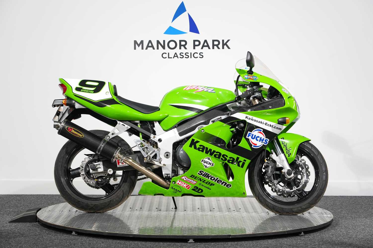 Lot 54 - 1998 Kawasaki ZX-7R Ninja