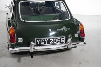 Lot 226 - 1969 MG B GT