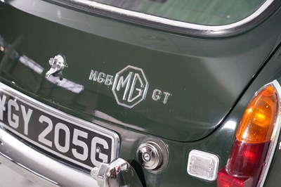 Lot 226 - 1969 MG B GT