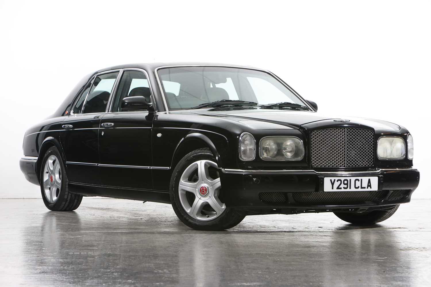 Lot 213 - 2001 Bentley Arnage Red Label