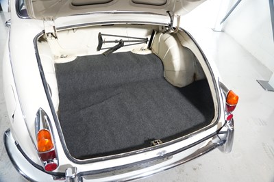 Lot 247 - 1968 Jaguar 240