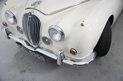 Lot 247 - 1968 Jaguar 240