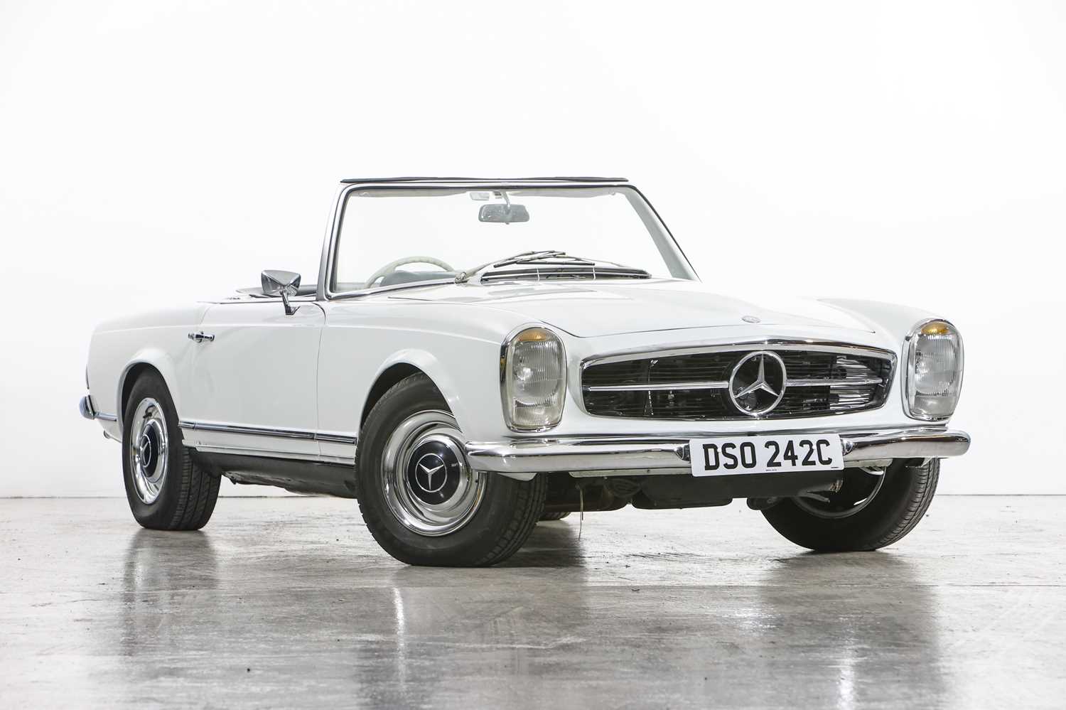 Lot 251 - 1965 Mercedes-Benz 230 SL