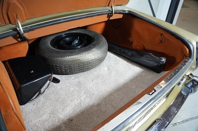 Lot 214 - 1974 Rolls-Royce Corniche