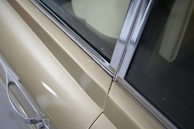 Lot 214 - 1974 Rolls-Royce Corniche