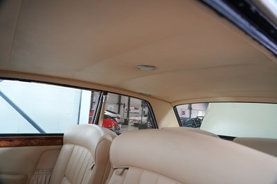 Lot 214 - 1974 Rolls-Royce Corniche