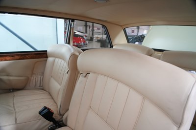 Lot 214 - 1974 Rolls-Royce Corniche