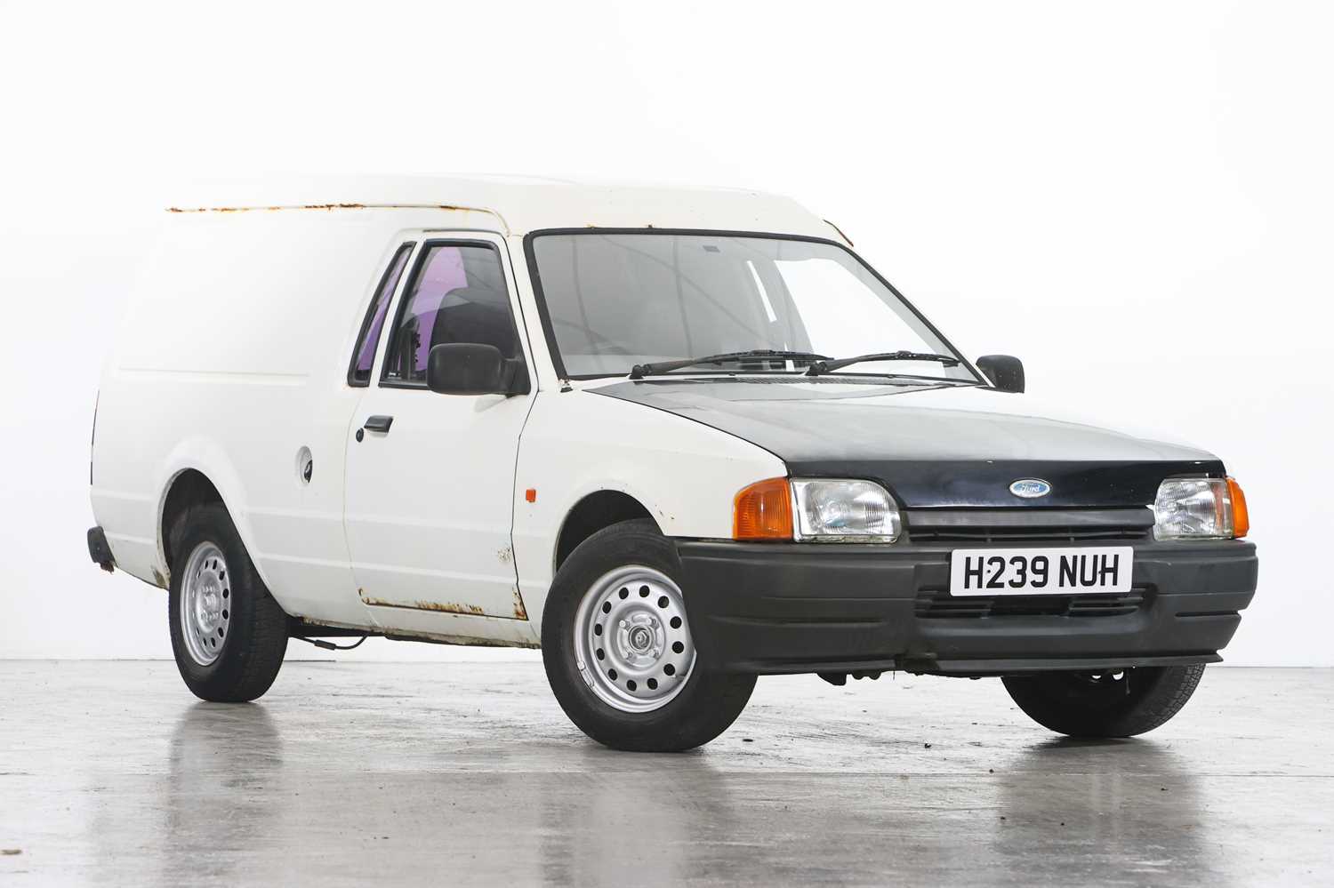 Lot 243 - 1990 Ford Escort 35 1.3 Van