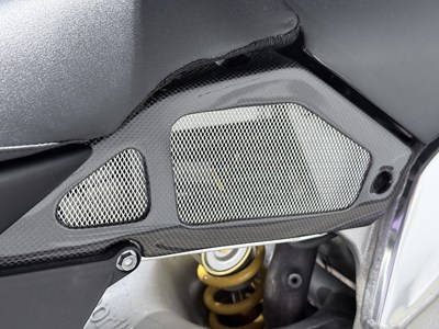 Lot 67 - 2008 Aprilia RSV1000