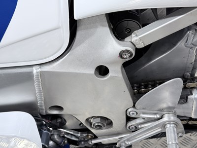 Lot 50 - 2000 Suzuki GSXR750