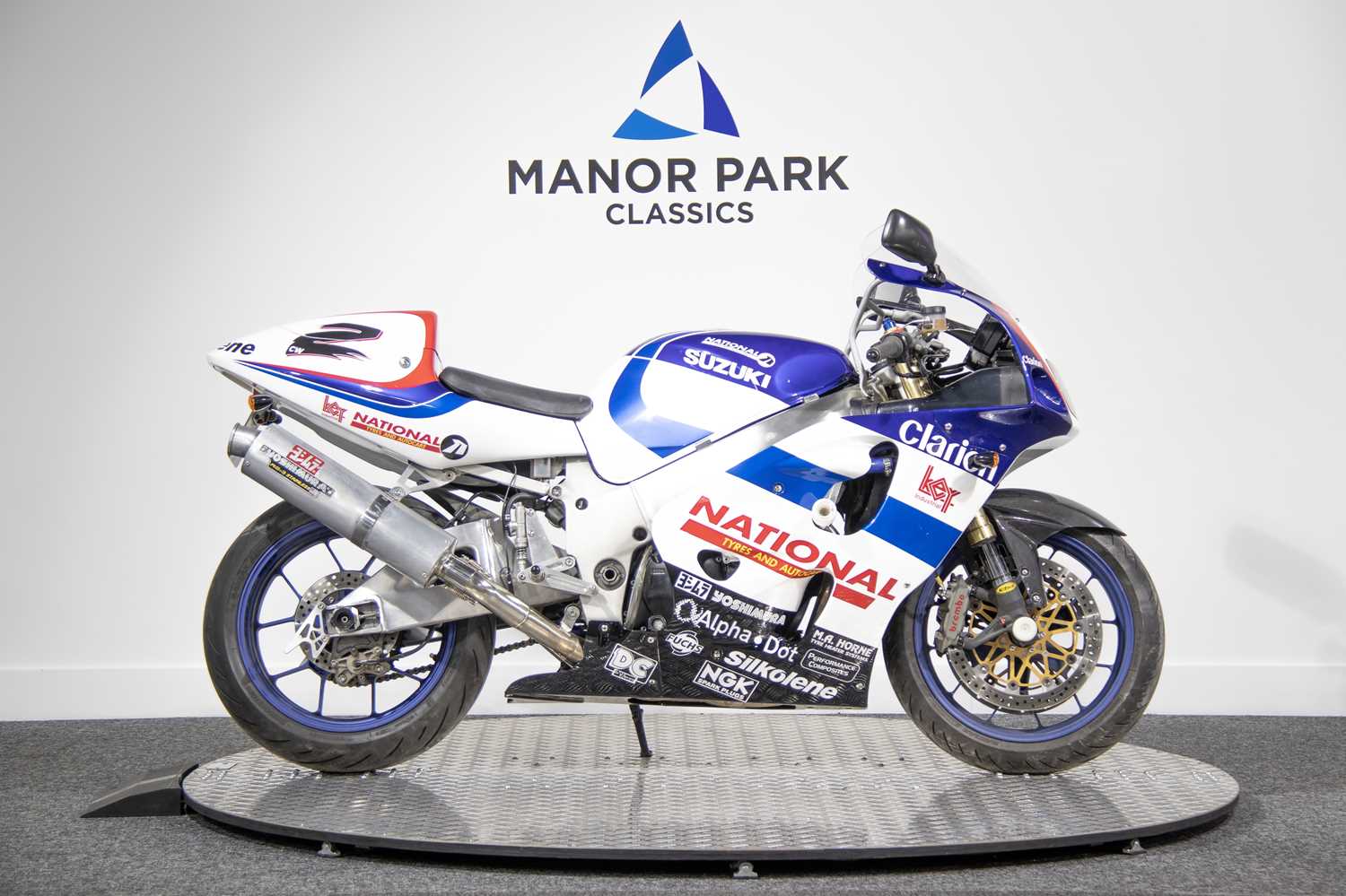 Lot 50 - 2000 Suzuki GSXR750