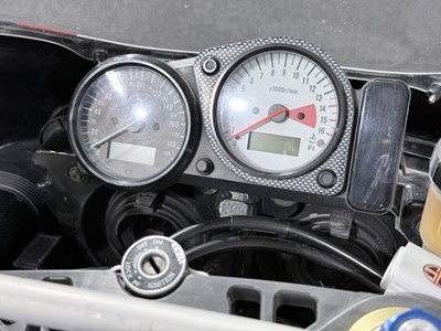 Lot 50 - 2000 Suzuki GSXR750