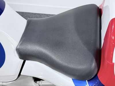 Lot 50 - 2000 Suzuki GSXR750