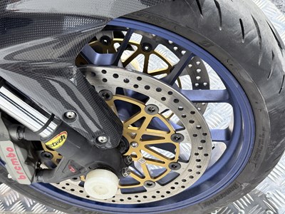 Lot 50 - 2000 Suzuki GSXR750