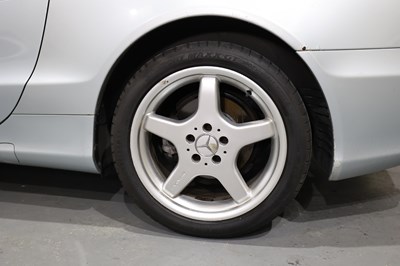 Lot 140 - 2003 Mercedes SL 350 Auto