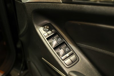 Lot 160 - 2010 Mercedes ML63 AMG 4-Matic A