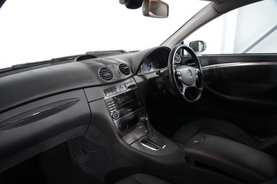 Lot 2004 Mercedes-Benz CLK 320 Avantgarde