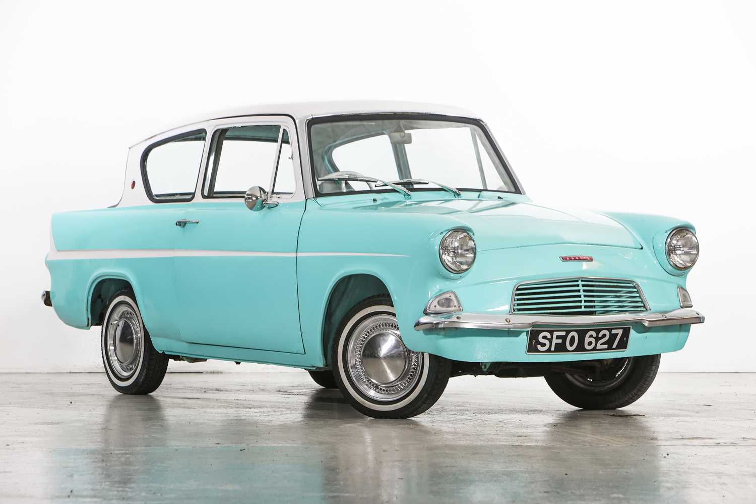1960 Ford Anglia 105E