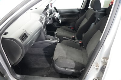 Lot 1999 Volkswagen Golf GTi