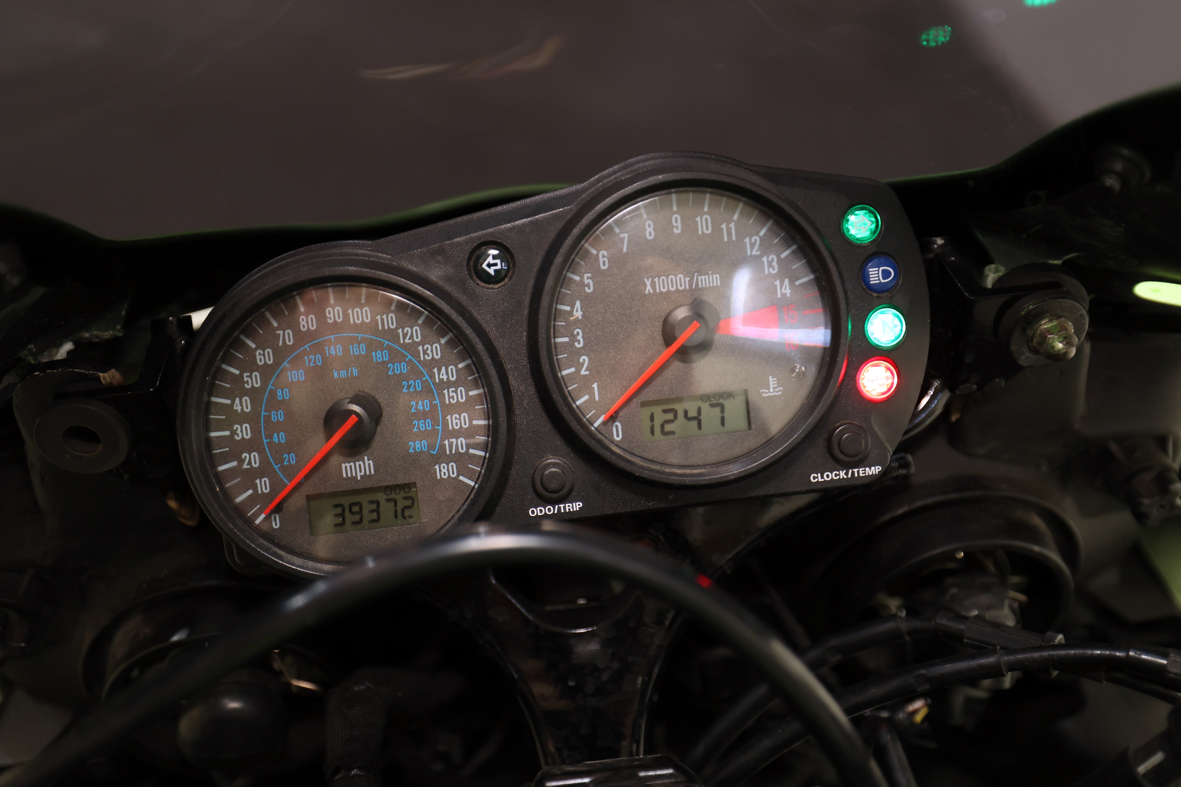Lot 106 - 2000 Kawasaki Ninja ZX-6R J1