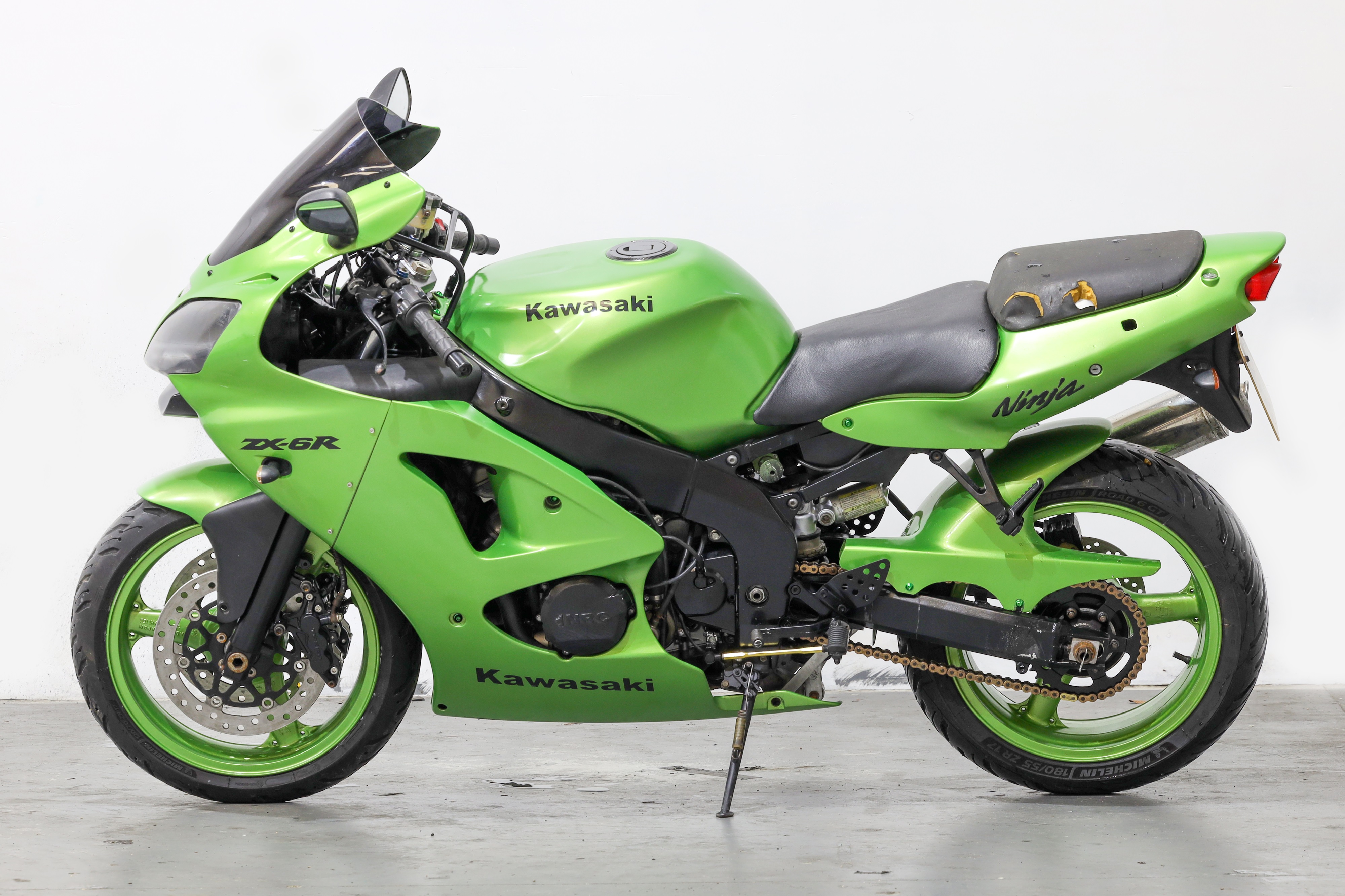Lot 106 - 2000 Kawasaki Ninja ZX-6R J1