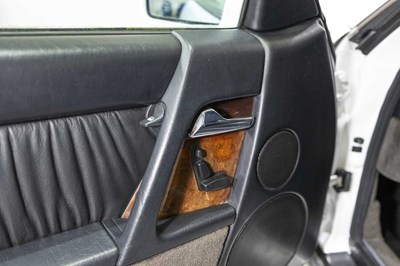 Lot 1995 Mercedes Benz R129 SL320